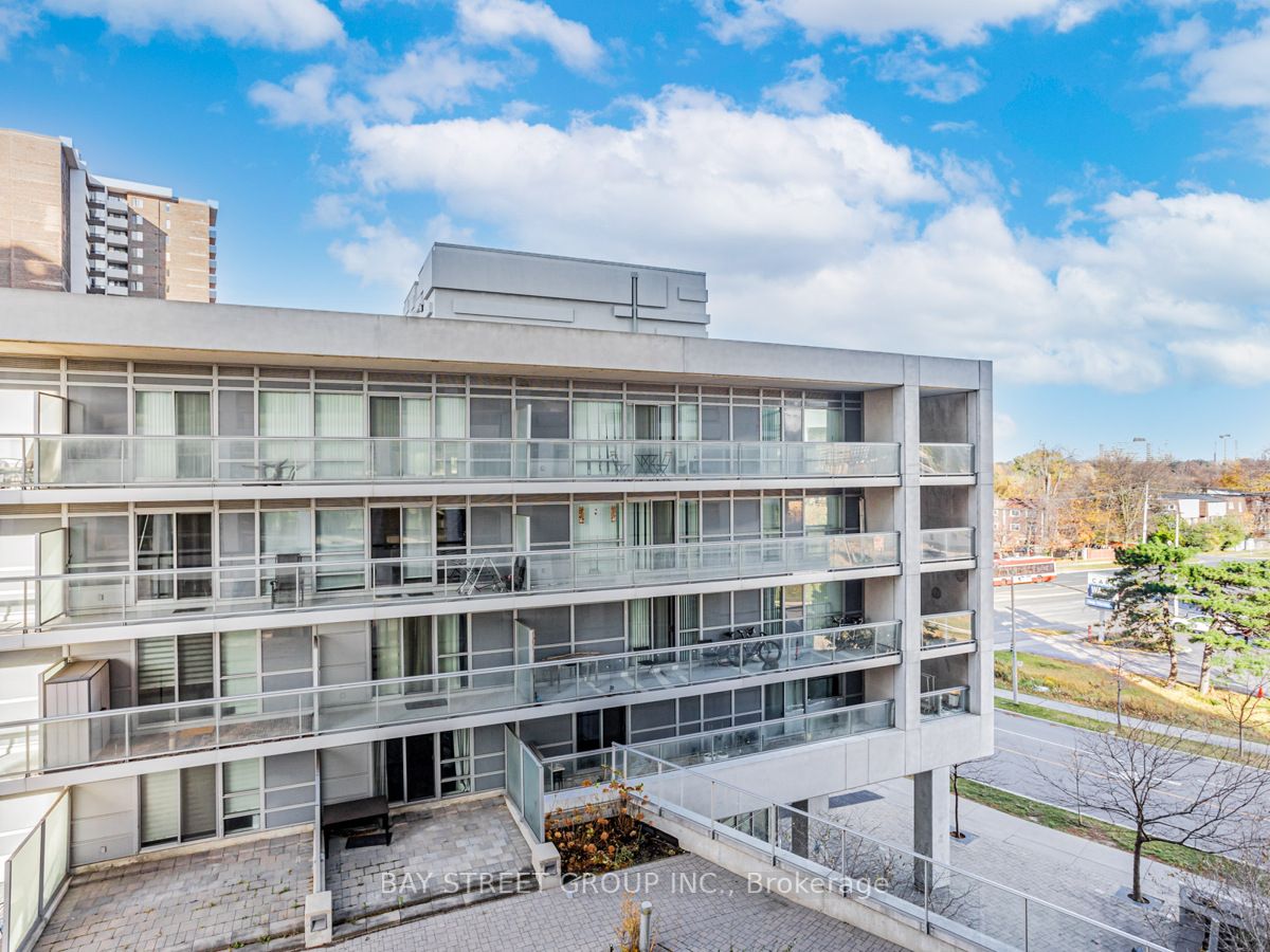 30 Herons Hill Way, #303