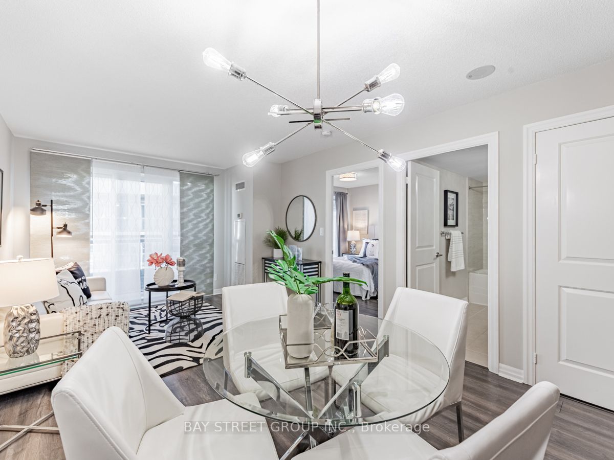 30 Herons Hill Way, #303