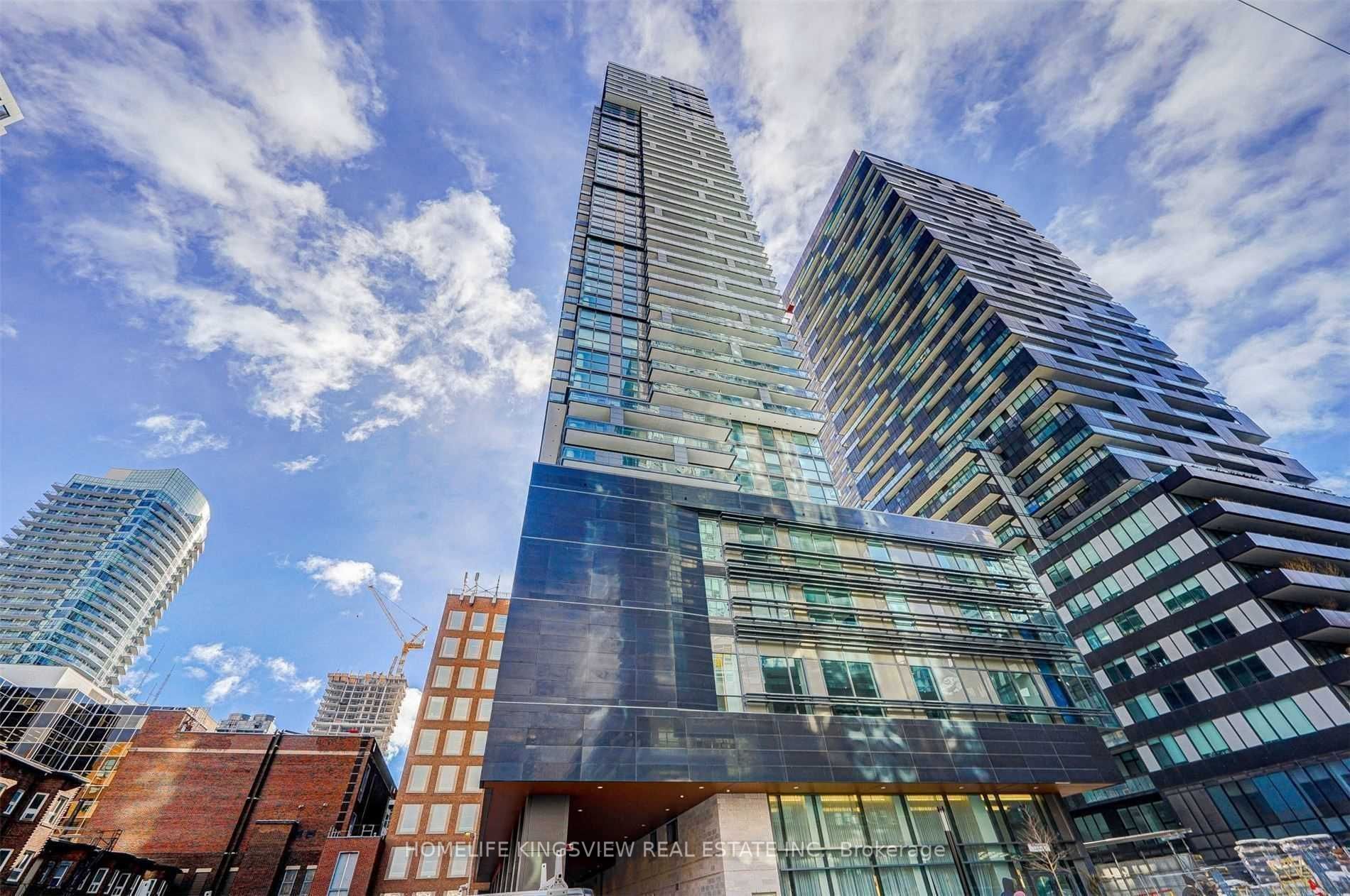 39 Roehampton Ave, #3502
