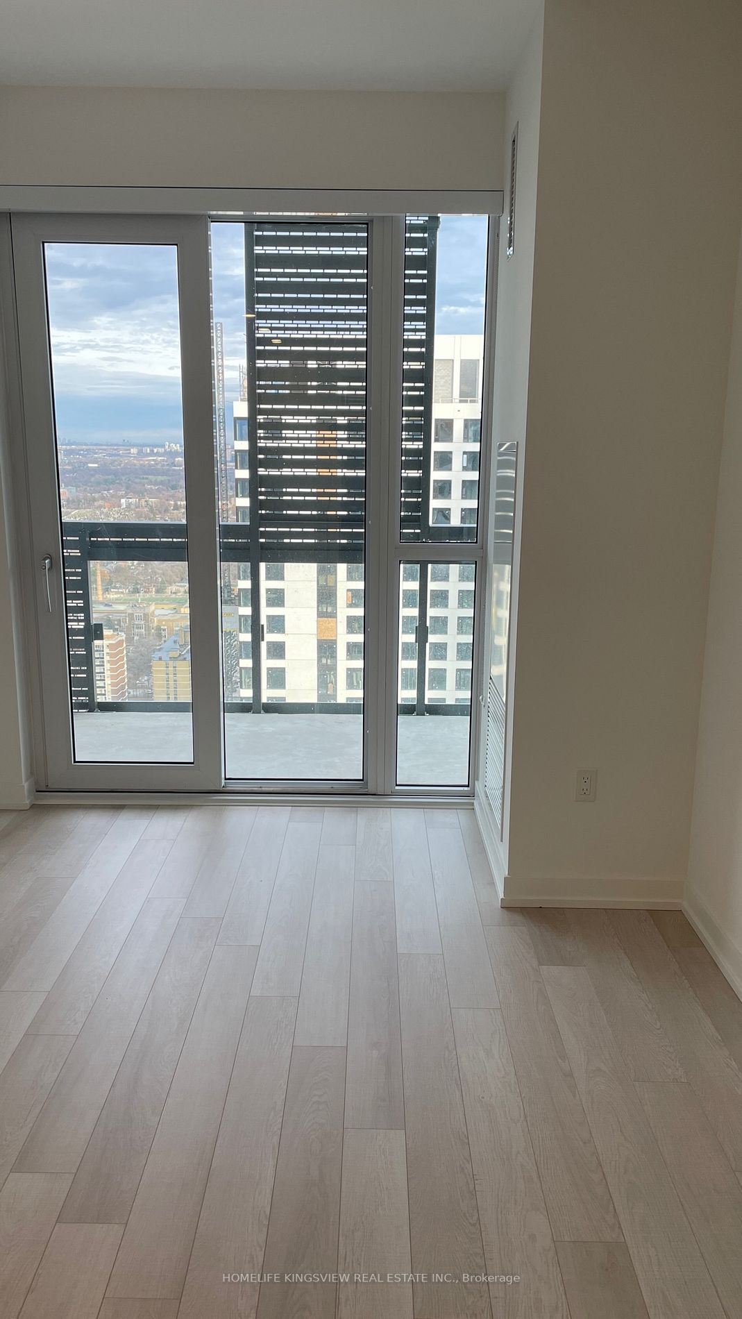 39 Roehampton Ave, #3502