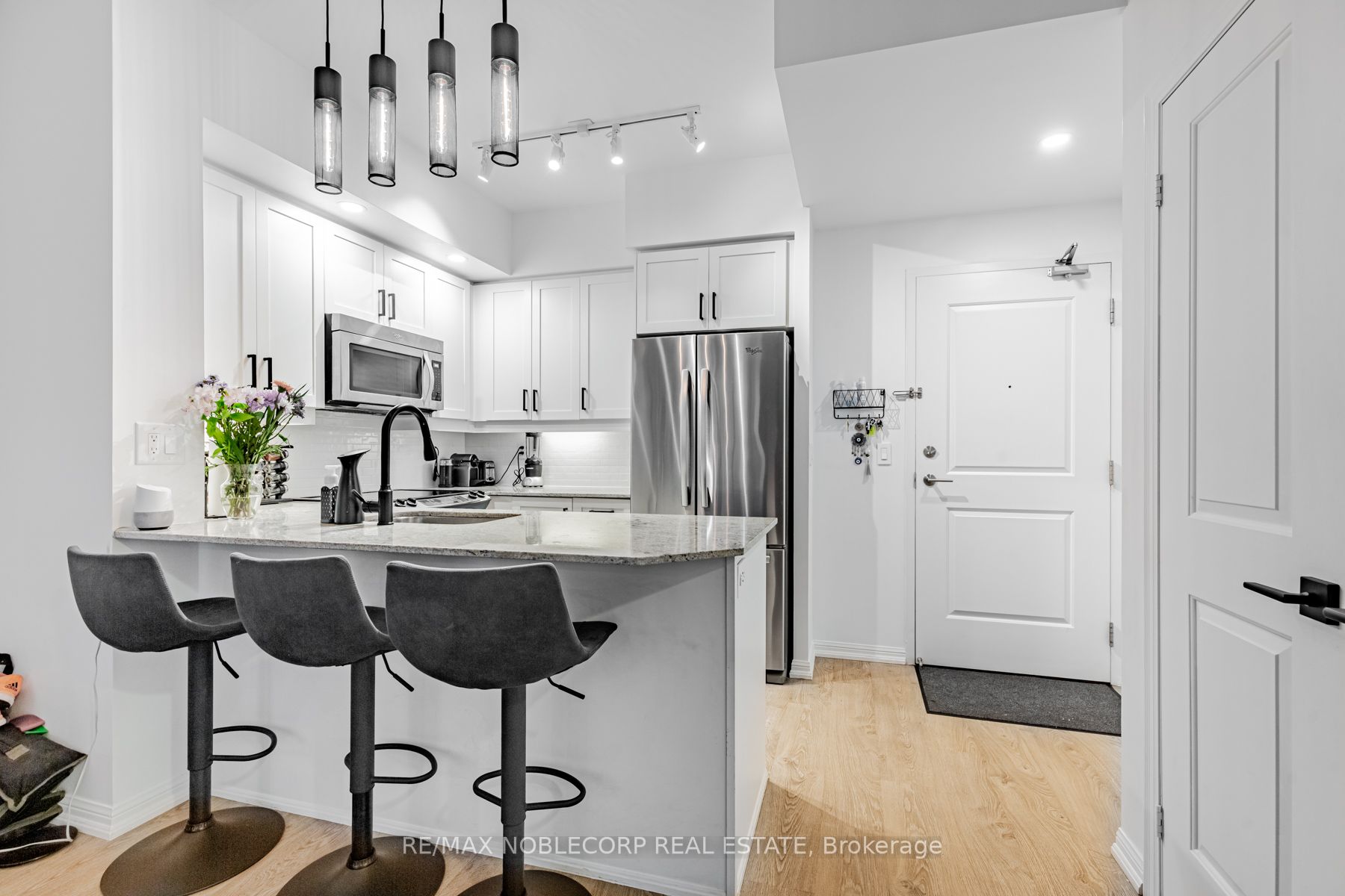 75 East Liberty St, #1609