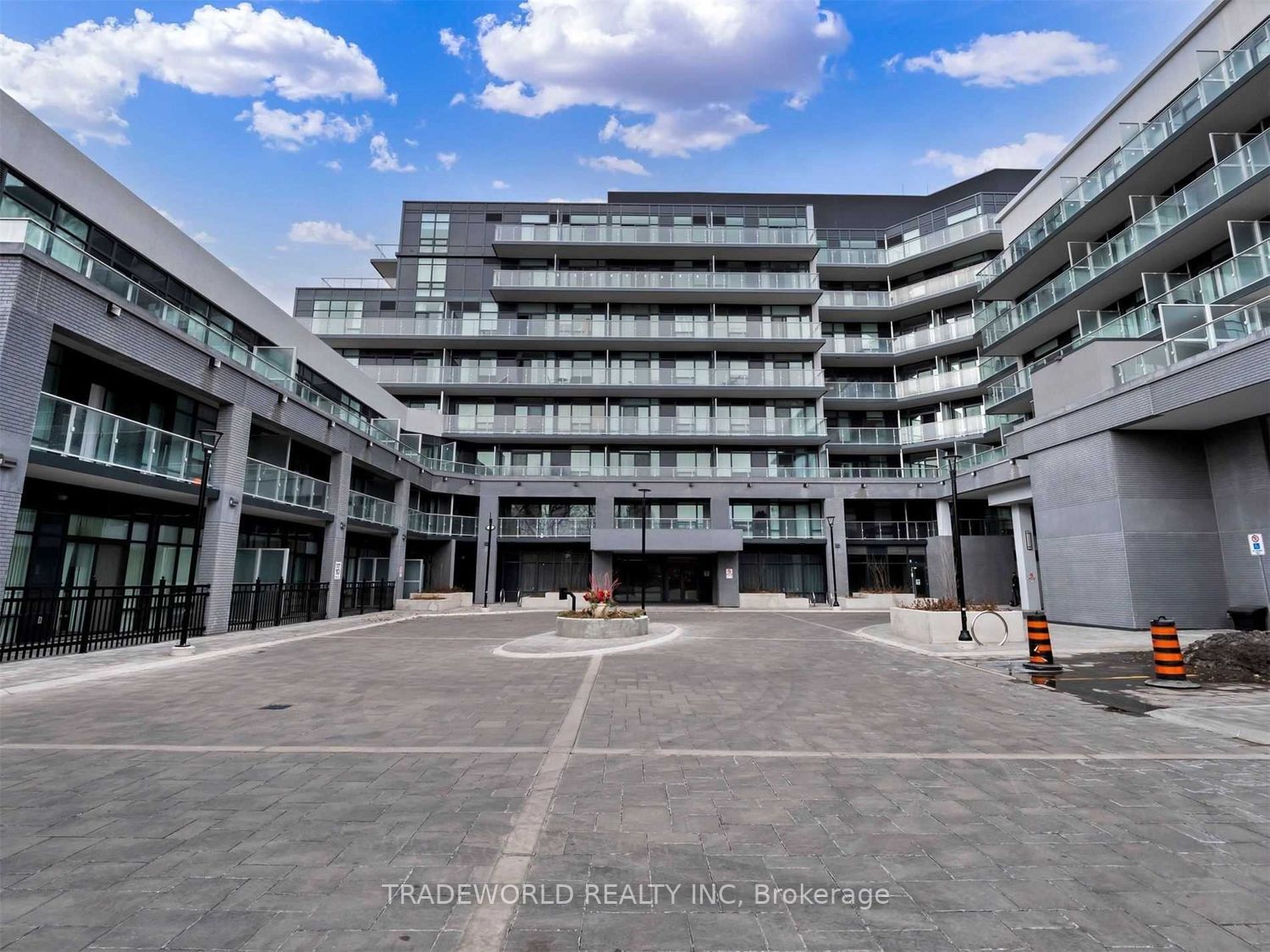 621 Sheppard Ave E, #122