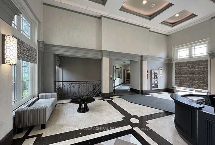 2 Covington Rd, #308