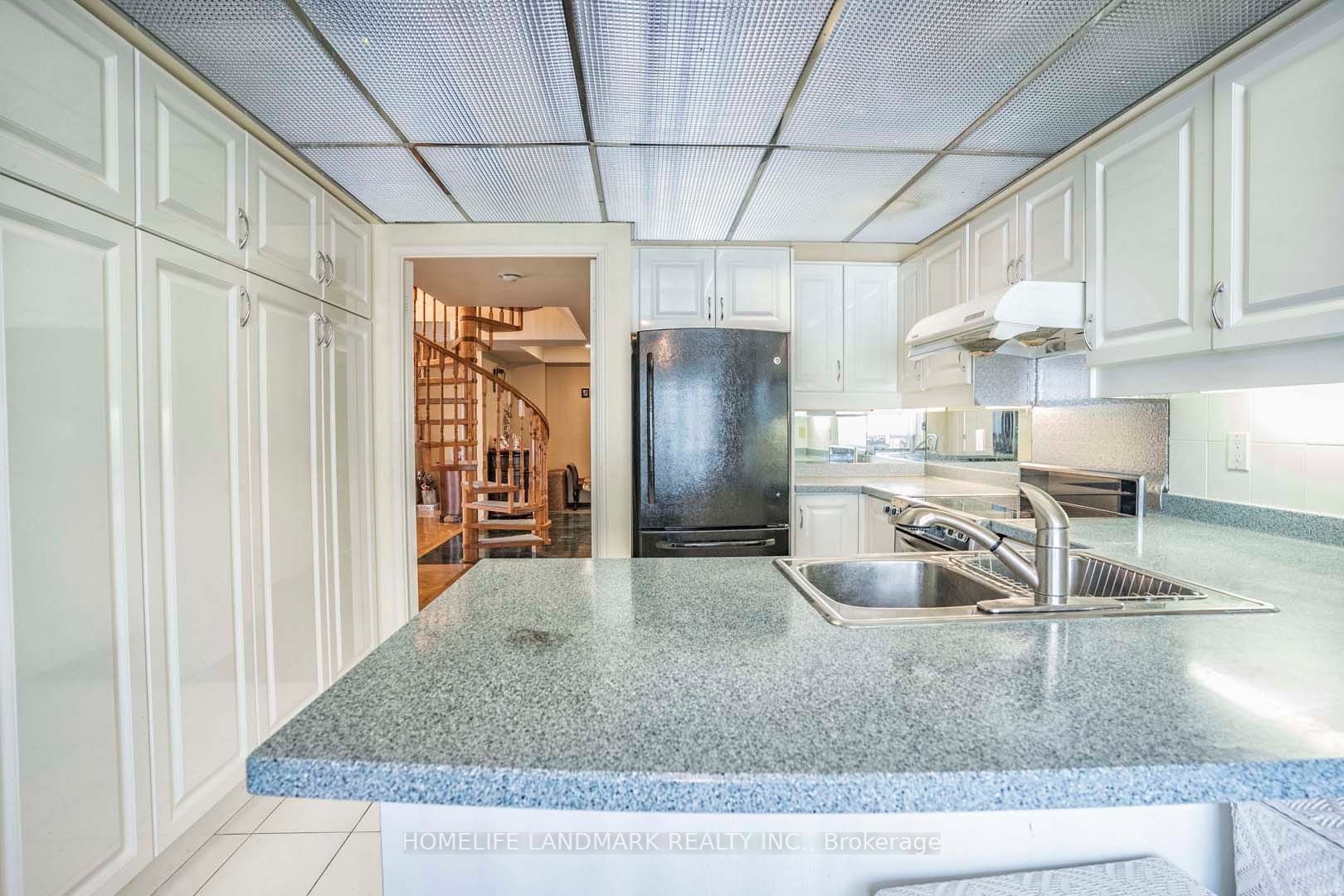 18 Hollywood Ave, #Ph101