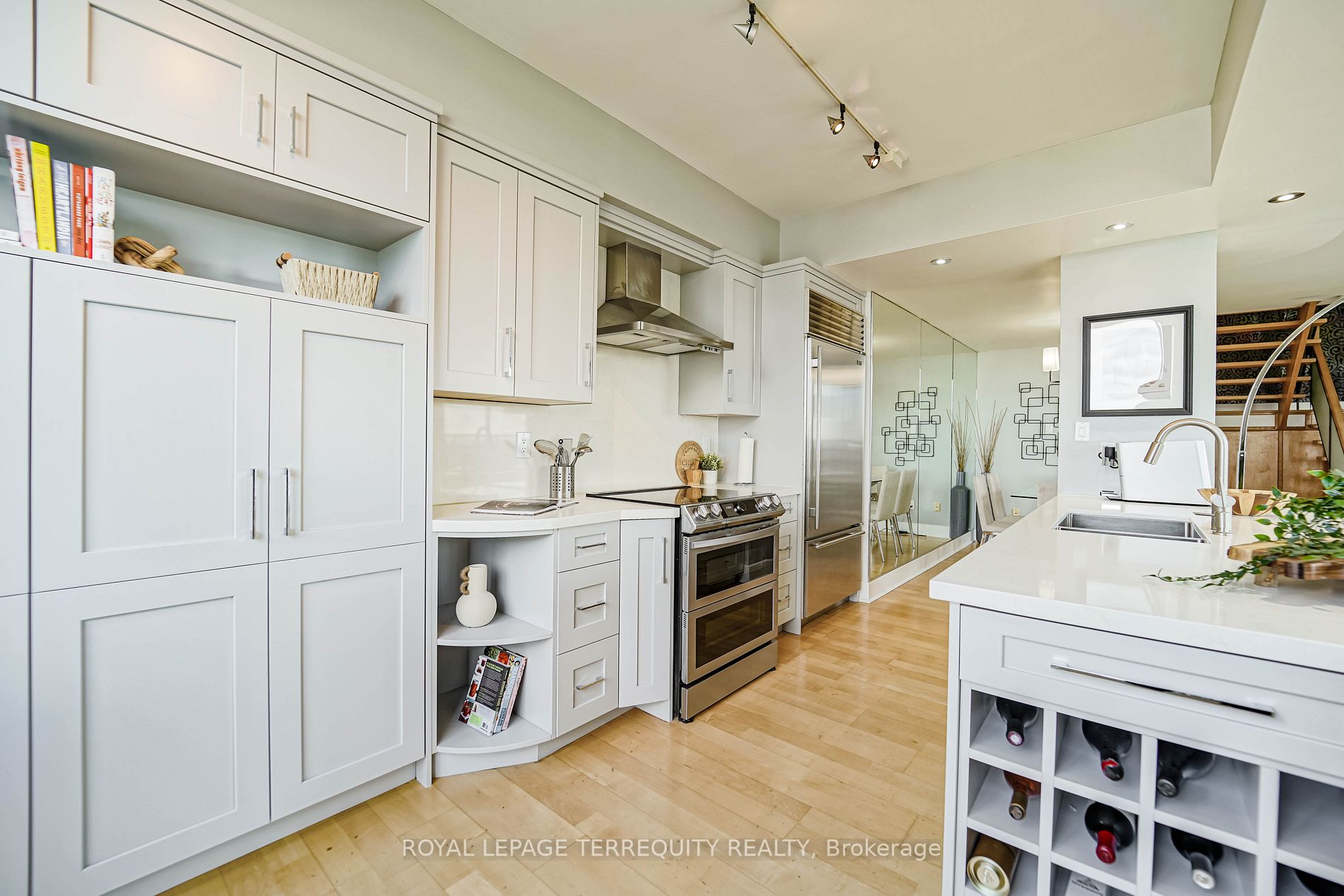 7 Lorraine Dr, #Lrg 7