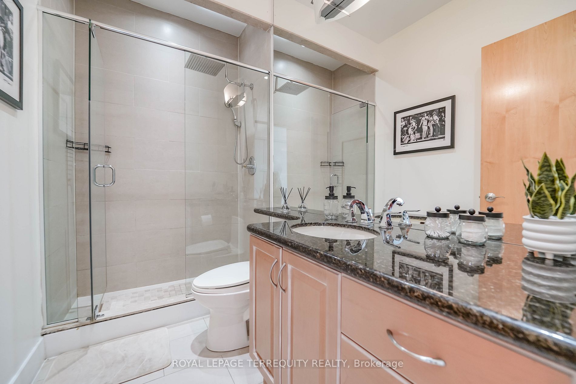 7 Lorraine Dr, #Lrg 7