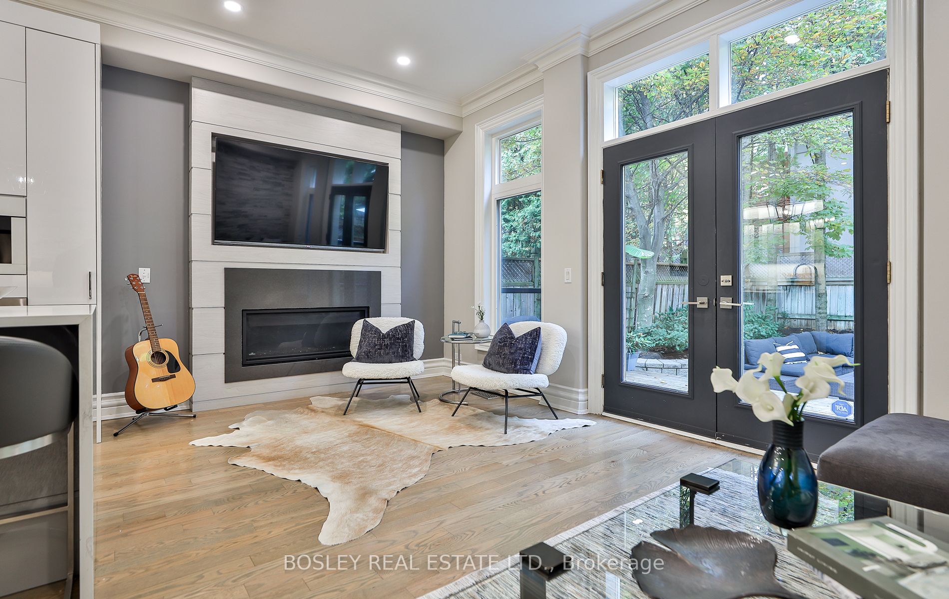 316 Broadway Ave