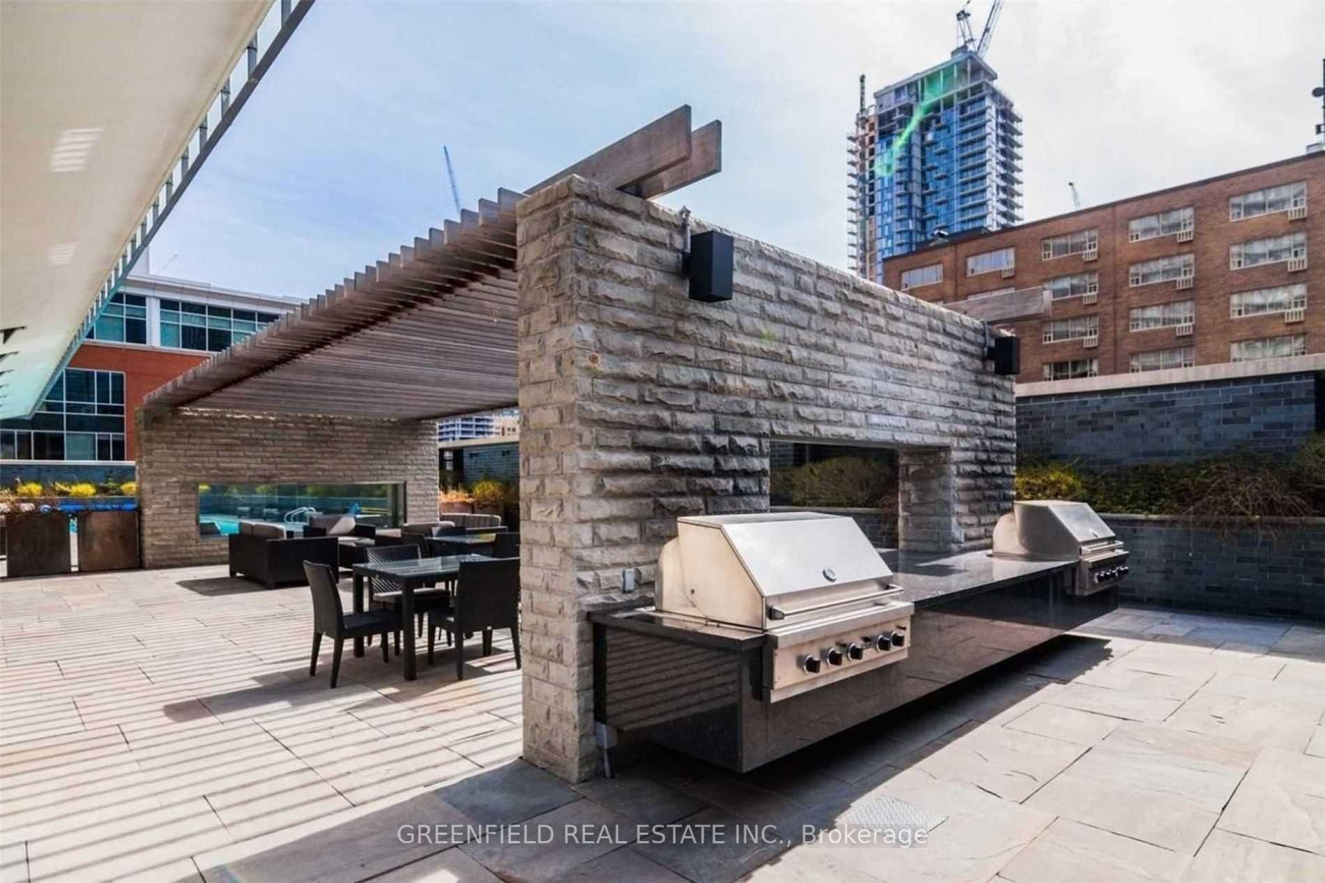 33 Charles St E, #3601