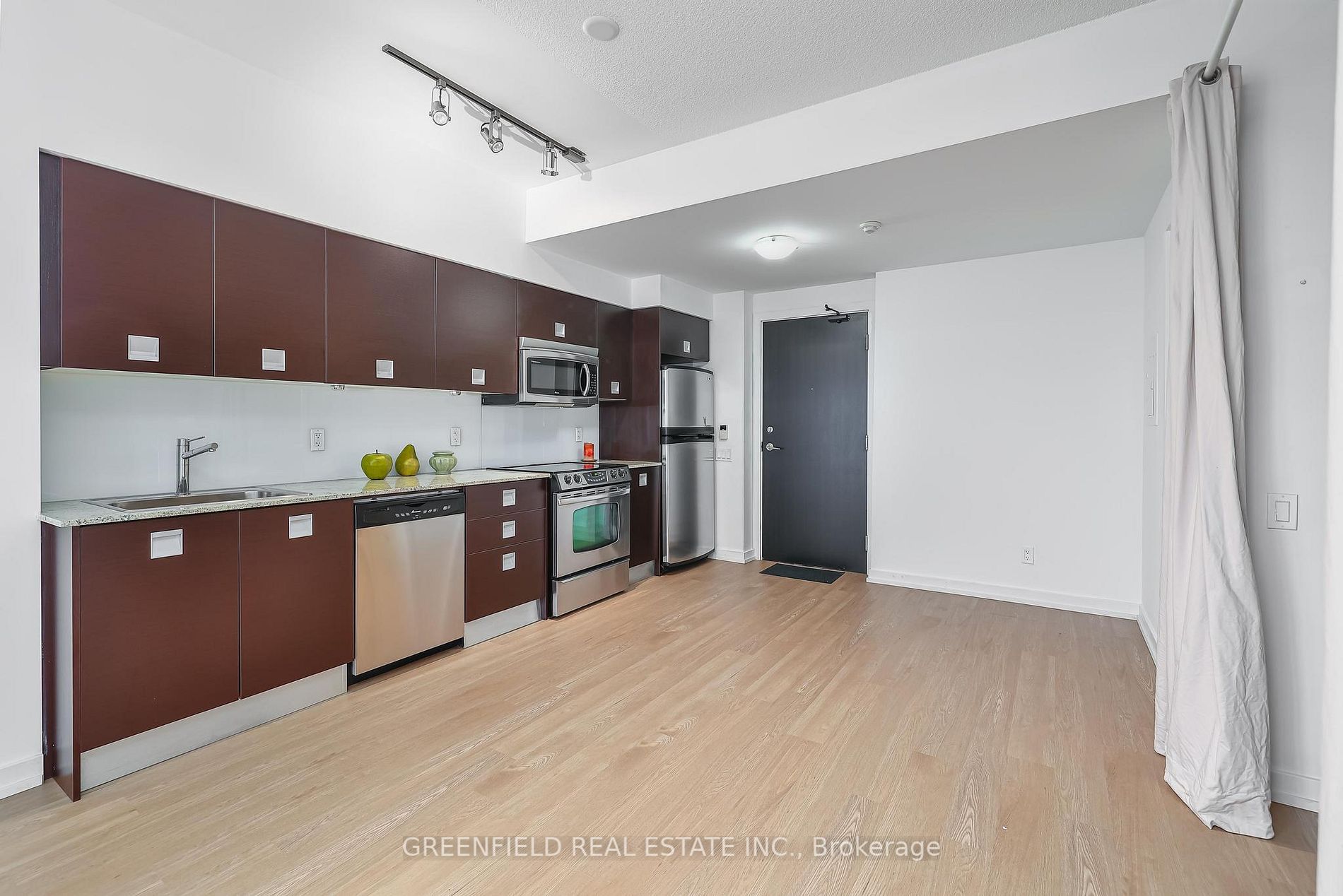 33 Charles St E, #3601