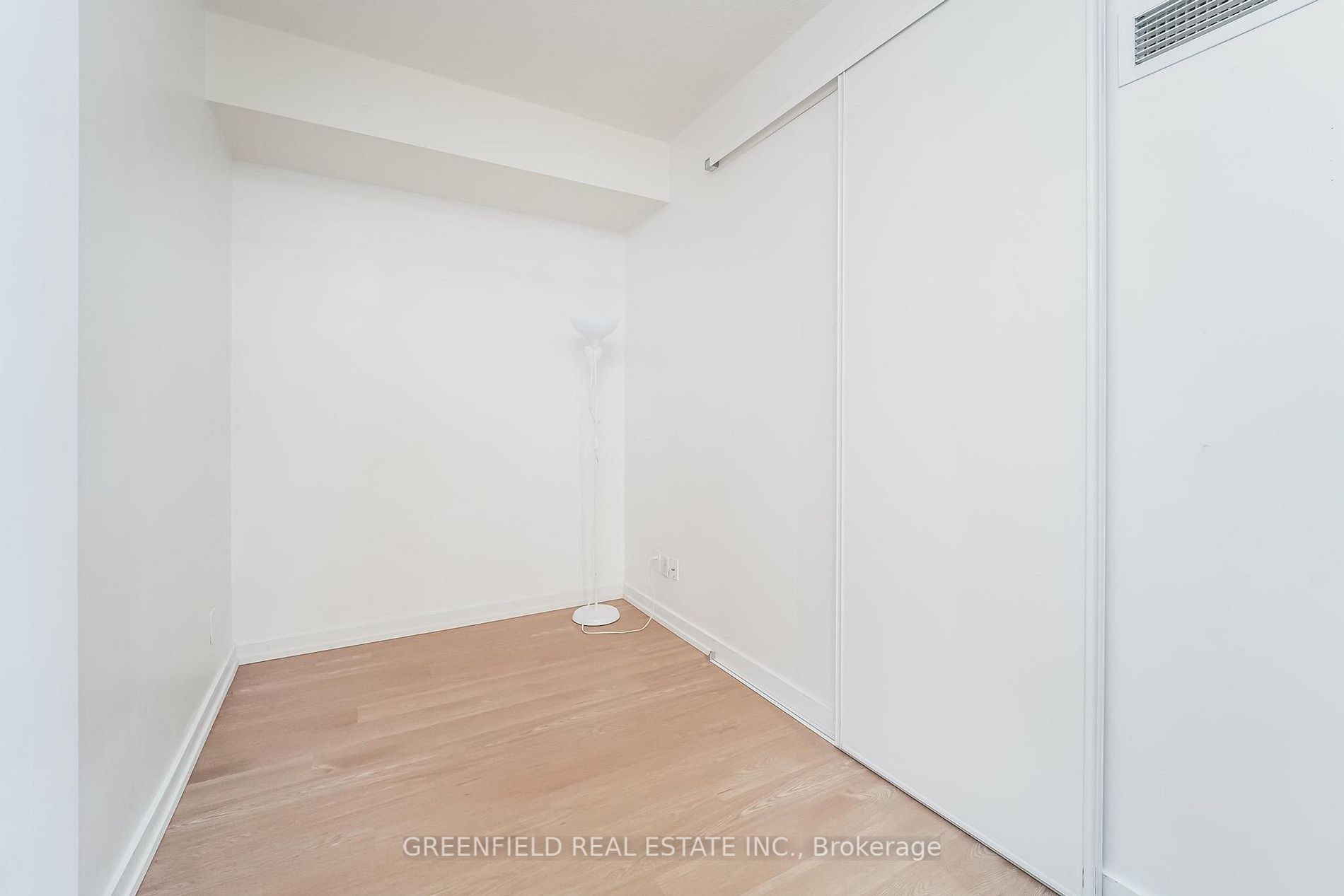 33 Charles St E, #3601