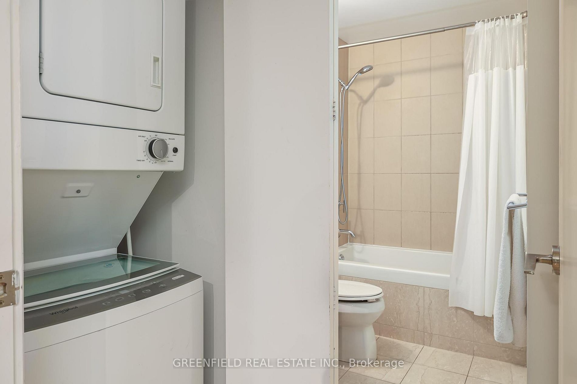 33 Charles St E, #3601
