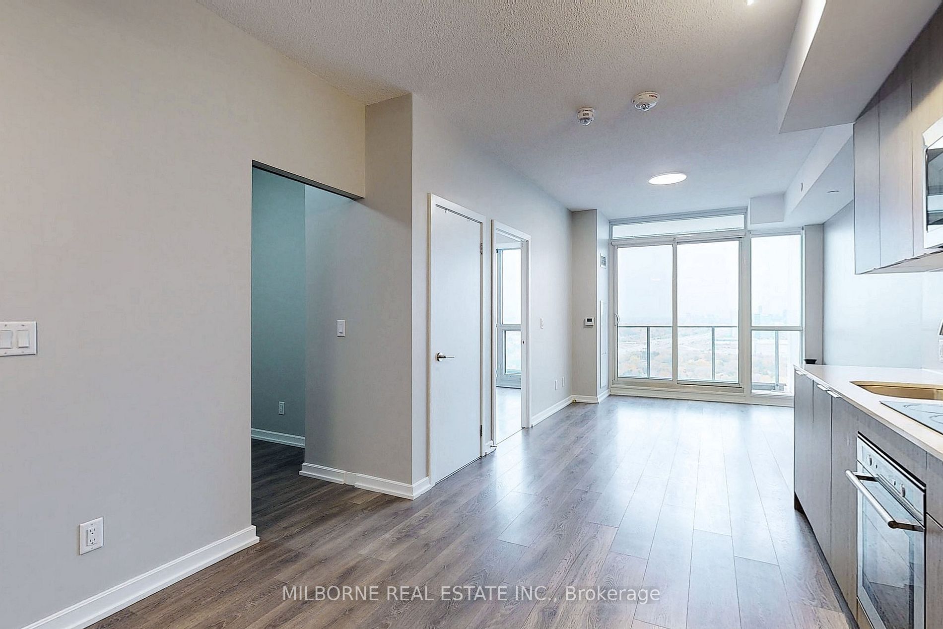 32 Forest Manor Rd, #2201