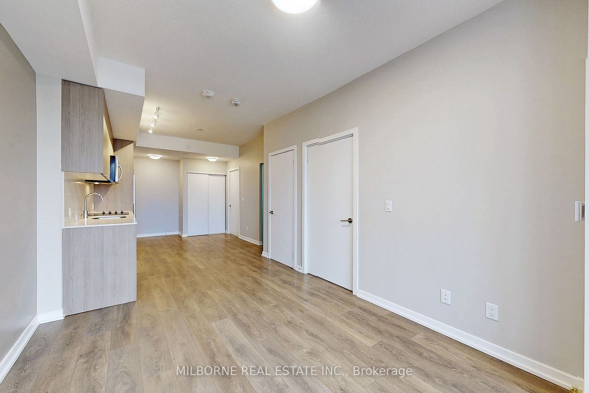 32 Forest Manor Rd, #2201