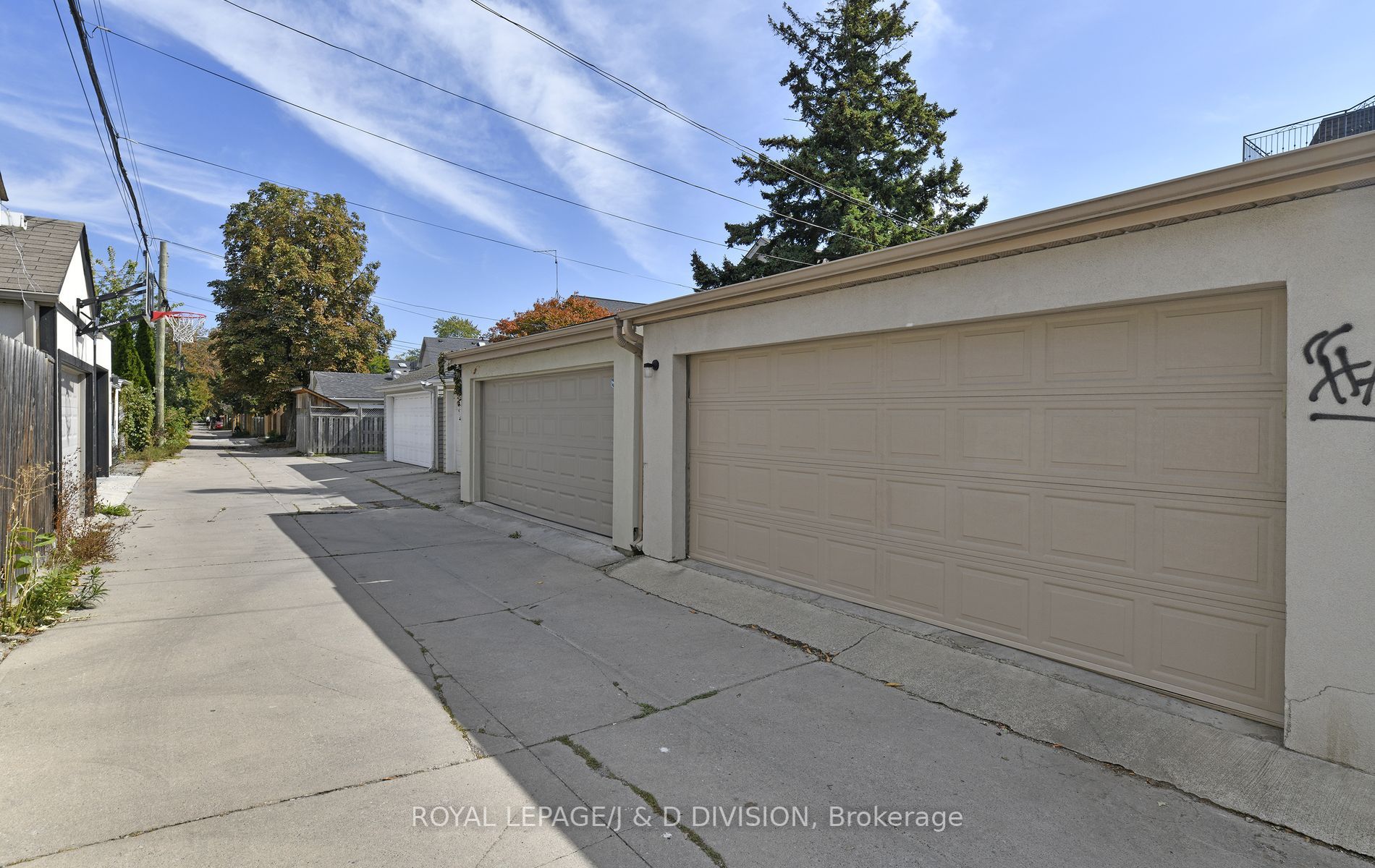 298 Woburn Ave