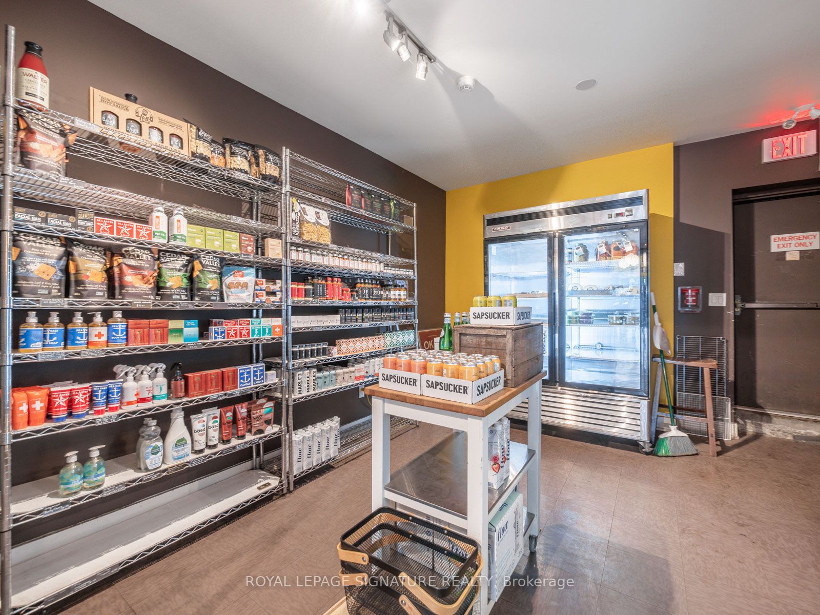 725 Dovercourt Rd