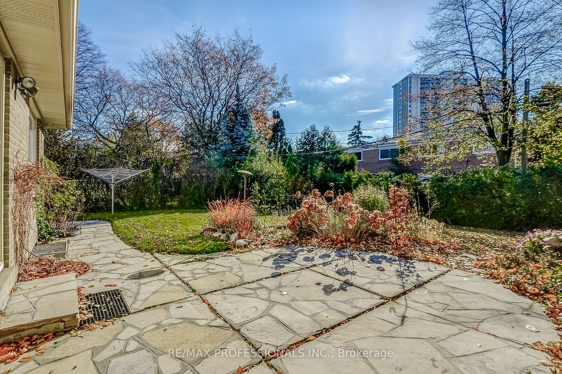 14 Dukinfield Cres