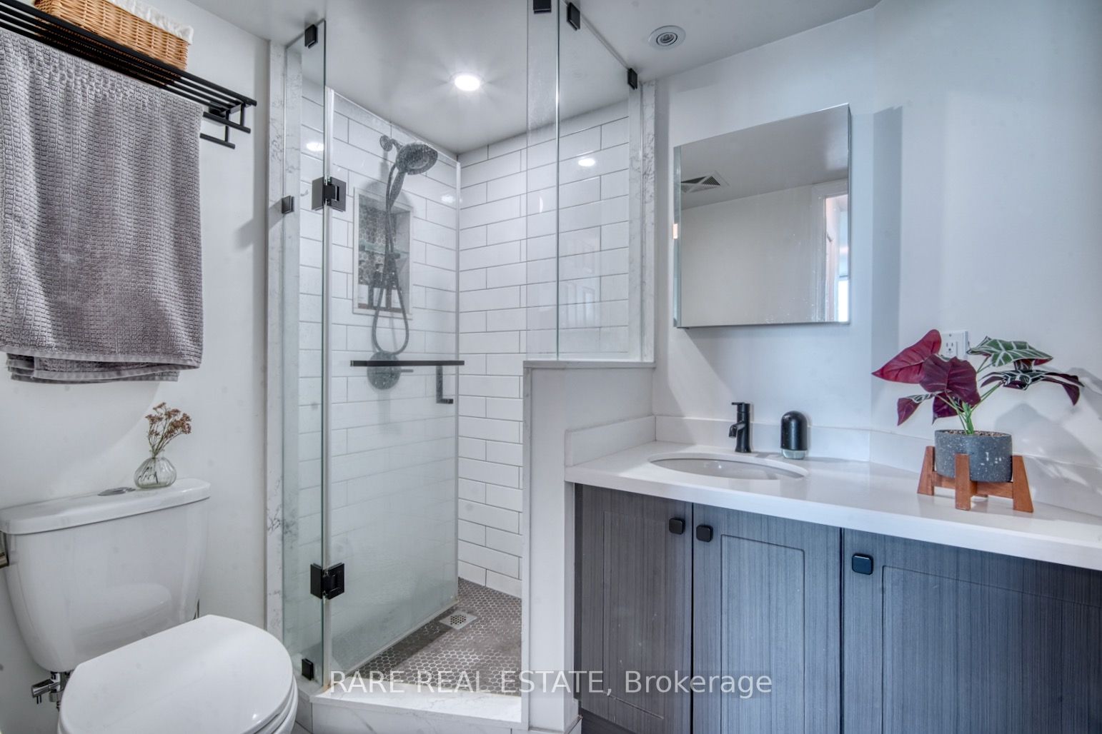 18 Spring Garden Ave, #2605
