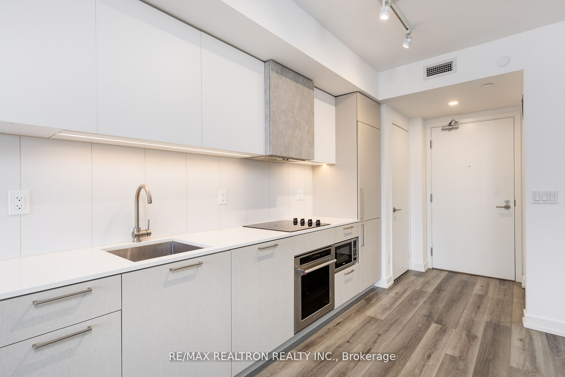 19 Western Battery Rd, #1502