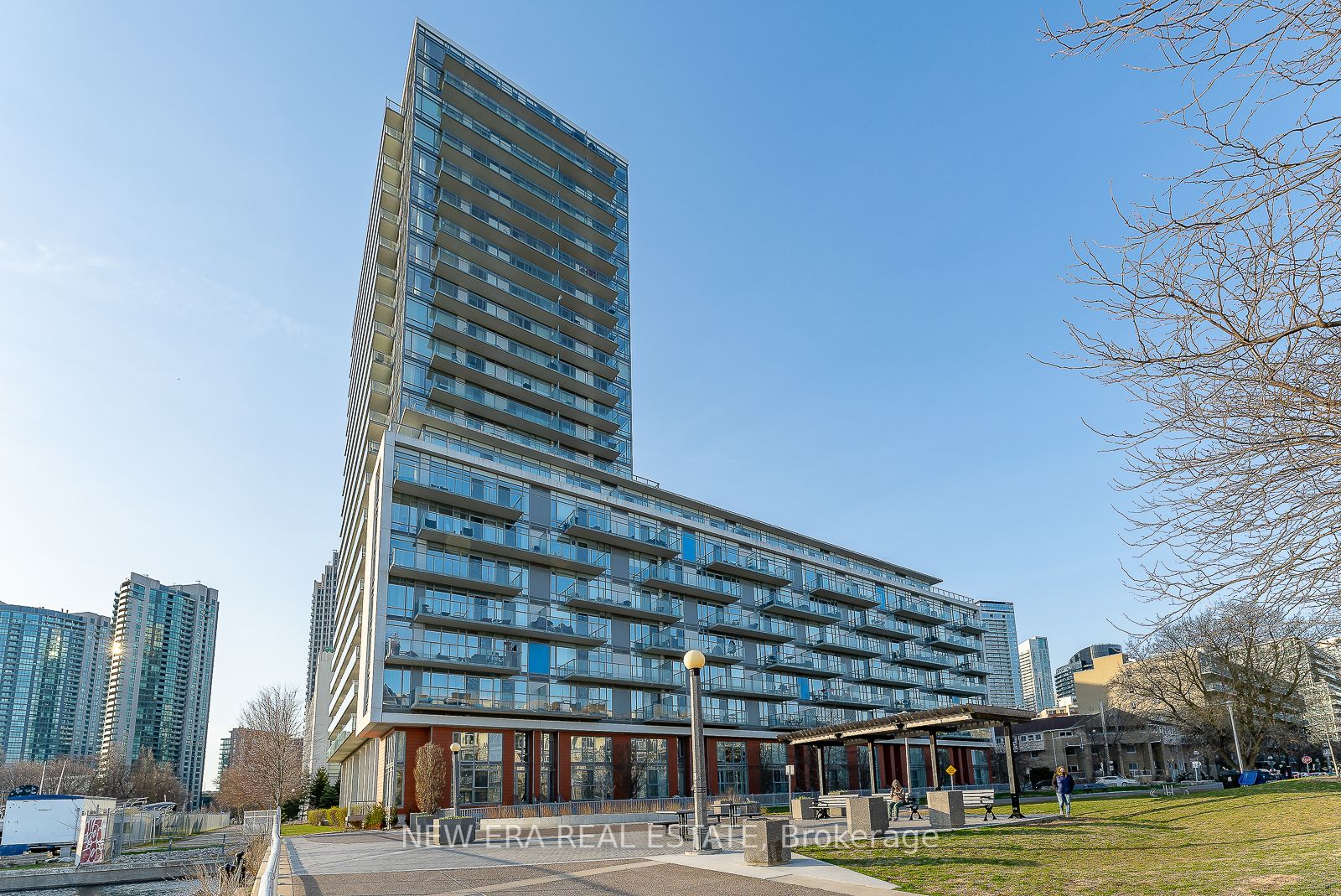 90 Stadium Rd, #804