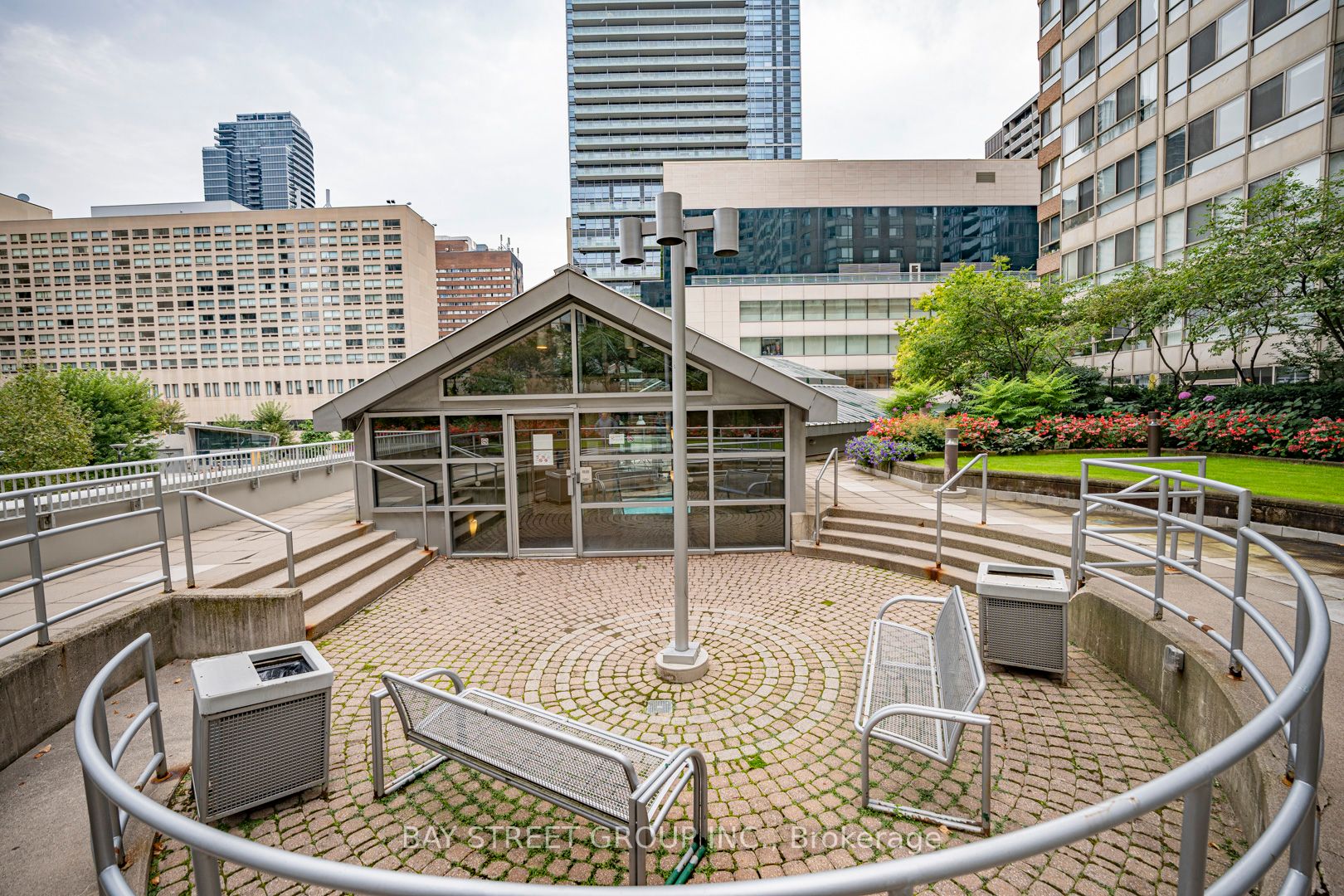 44 Gerrard St W, #1102