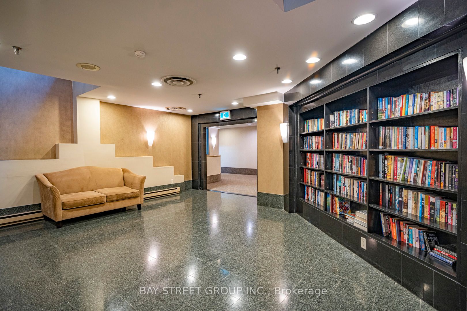 44 Gerrard St W, #1102