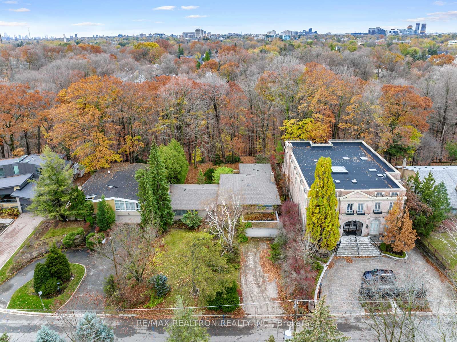 49 Timberlane Dr