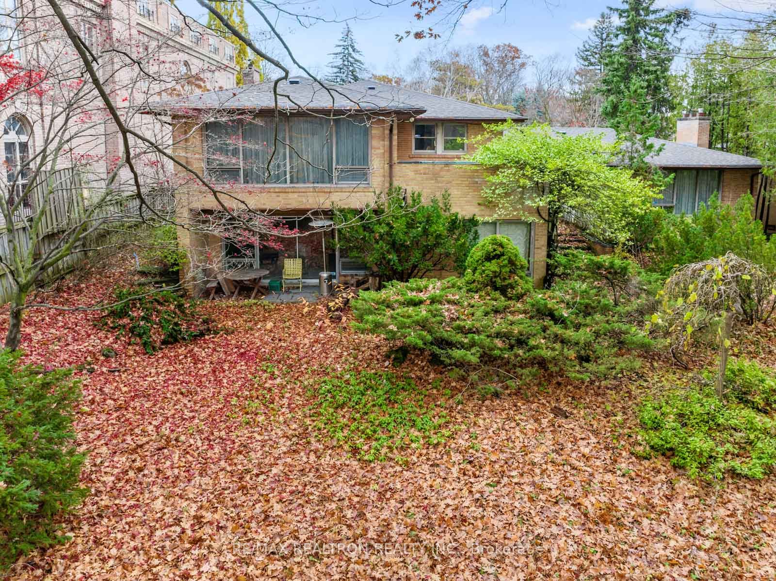 49 Timberlane Dr