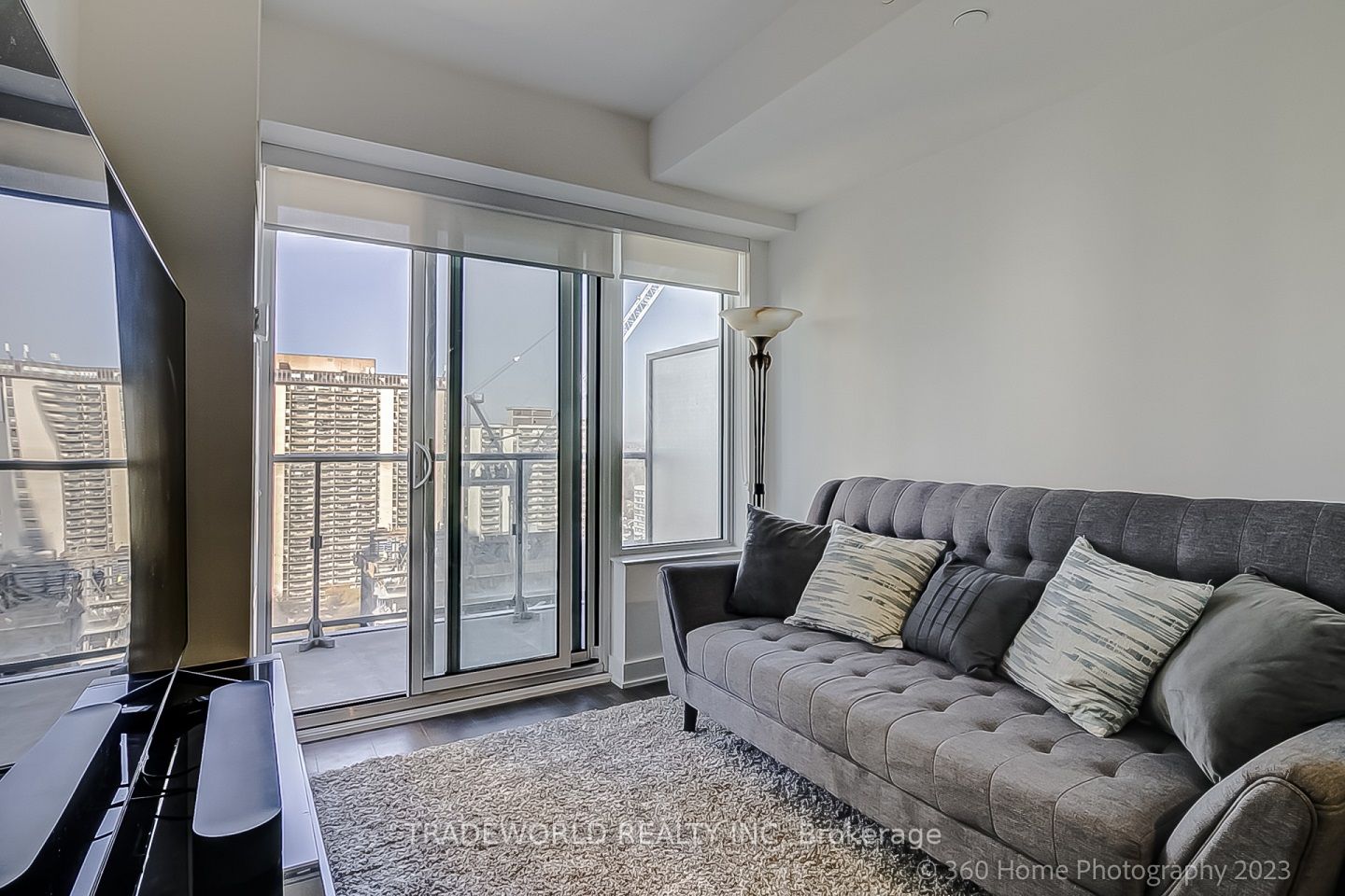 99 Broadway Ave, #2101