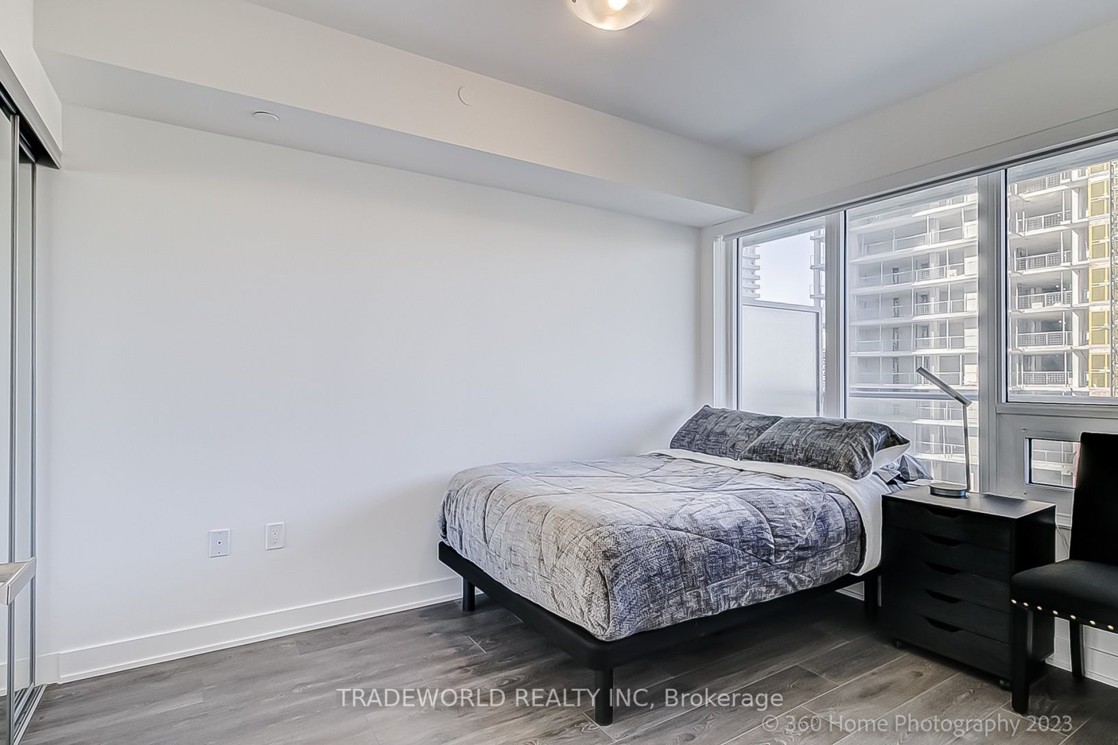 99 Broadway Ave, #2101