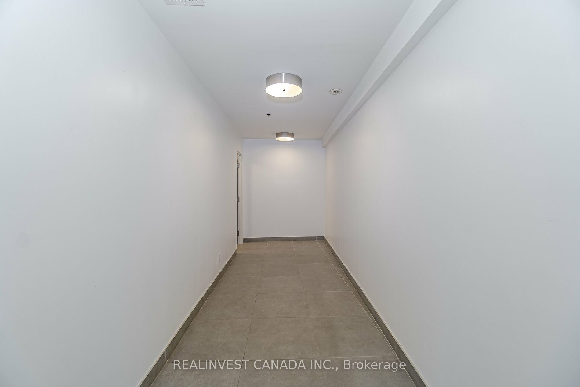 1086 Bay St, #16