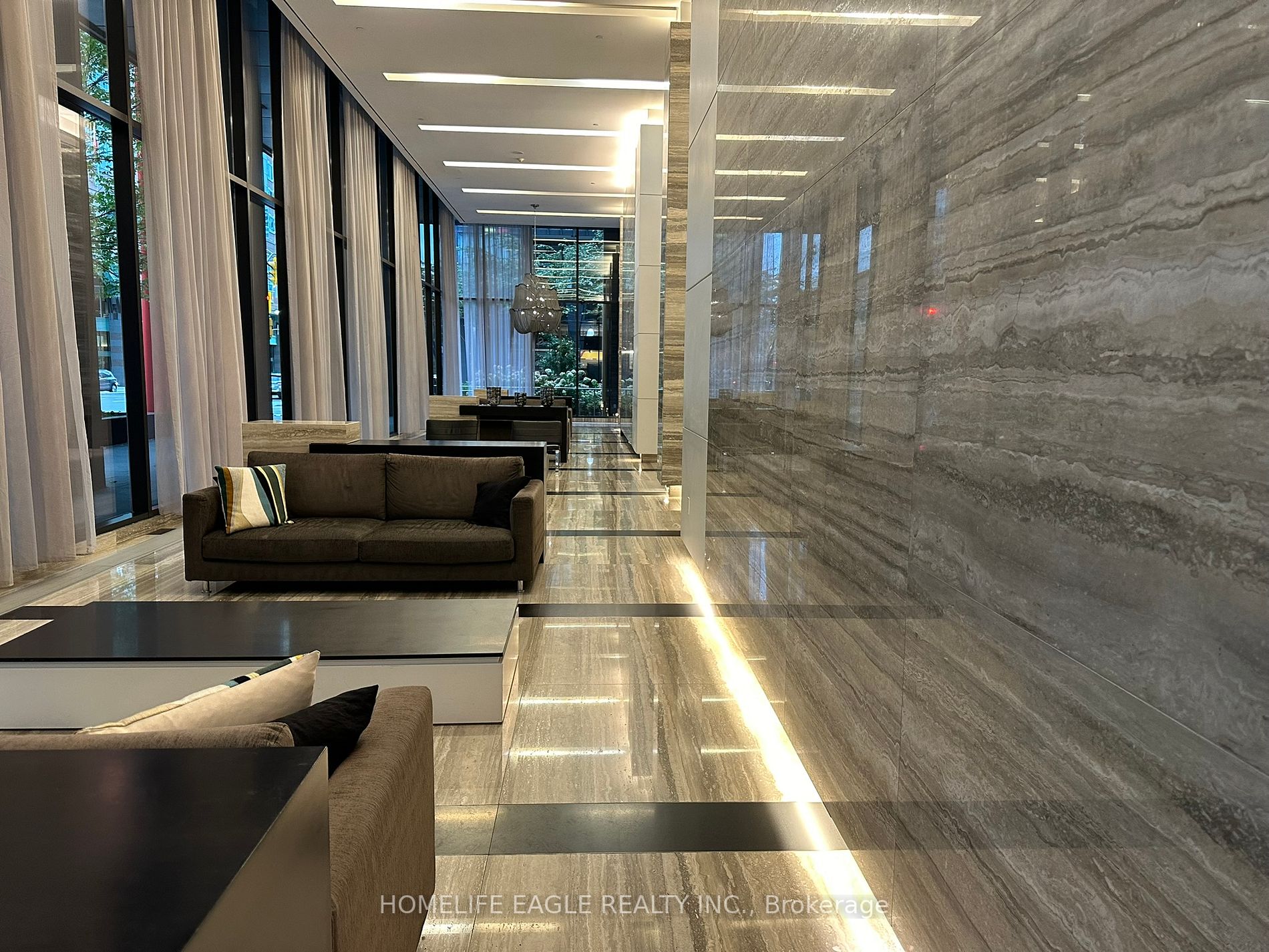 110 Charles St E, #2305