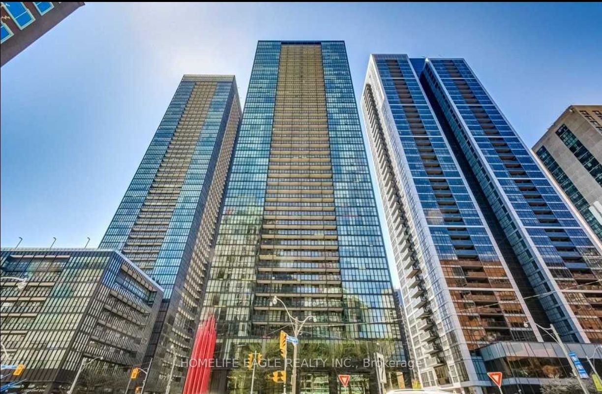 110 Charles St E, #2305