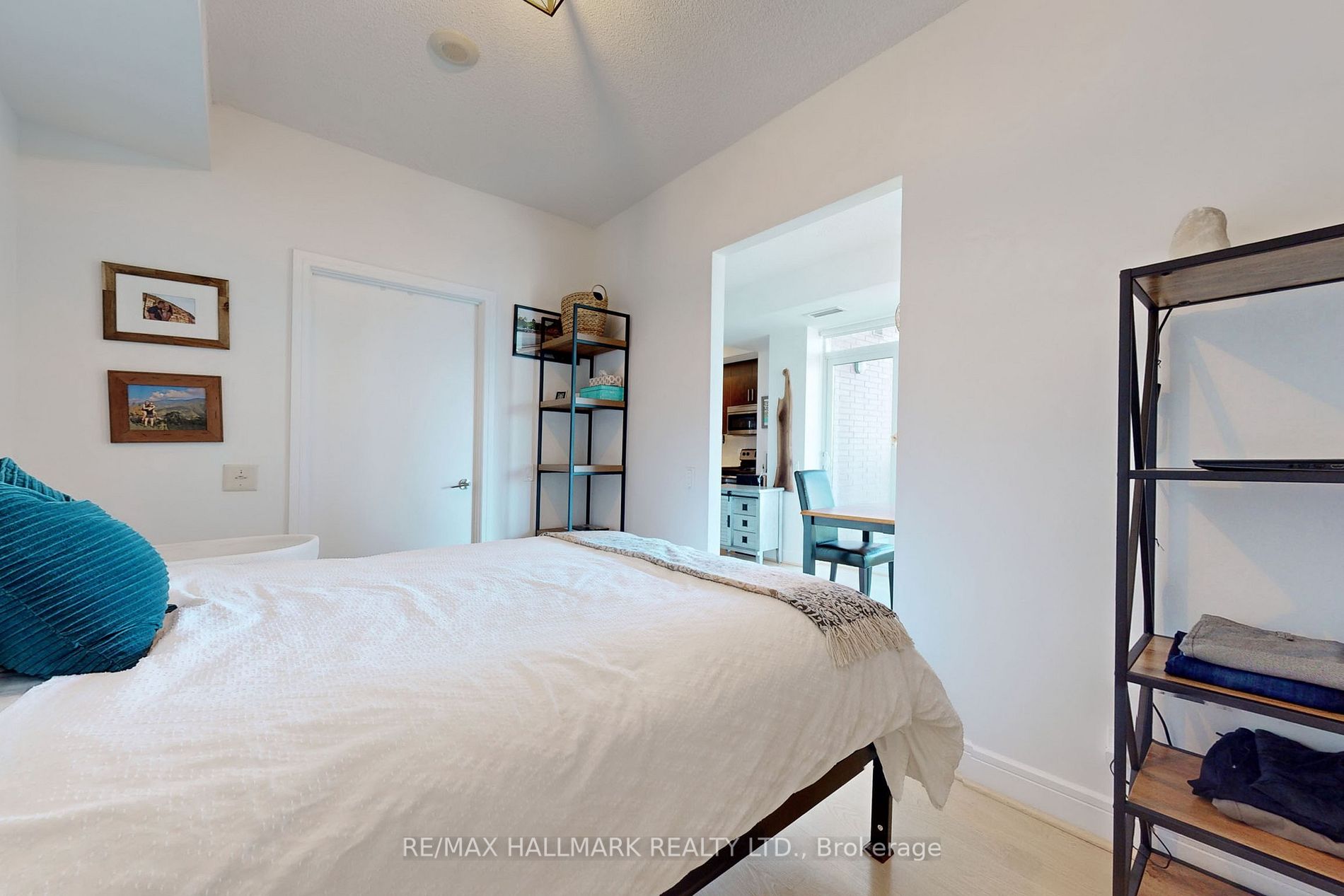 112 George St, #1208
