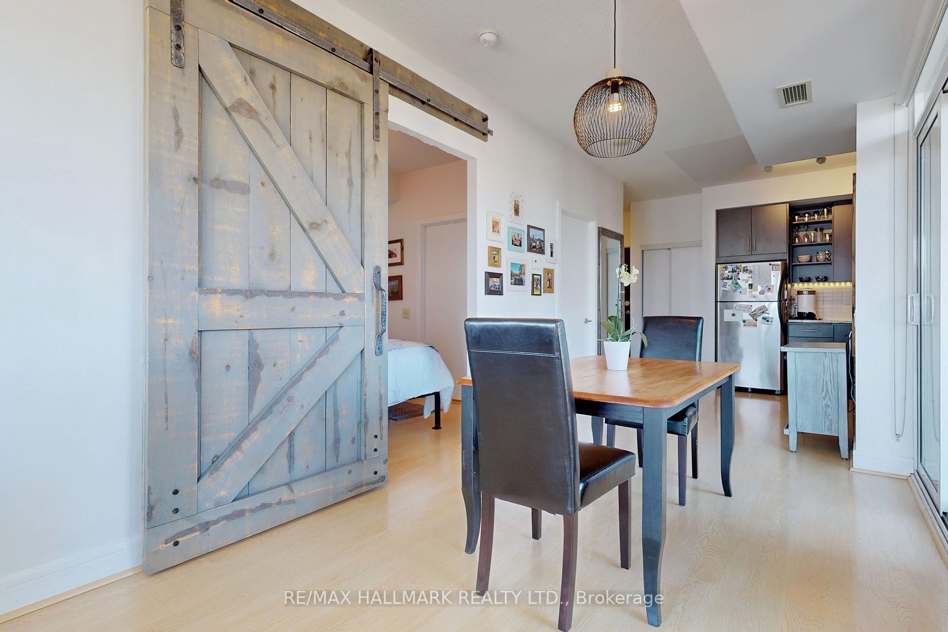 112 George St, #1208