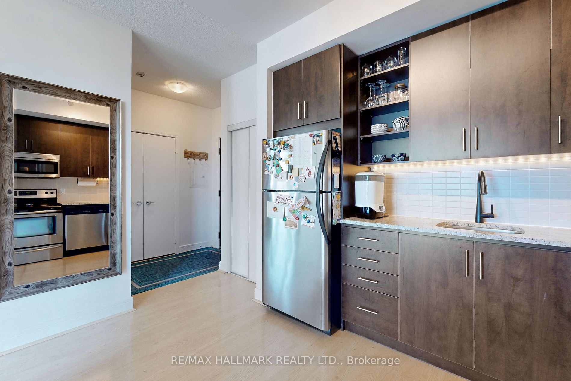 112 George St, #1208