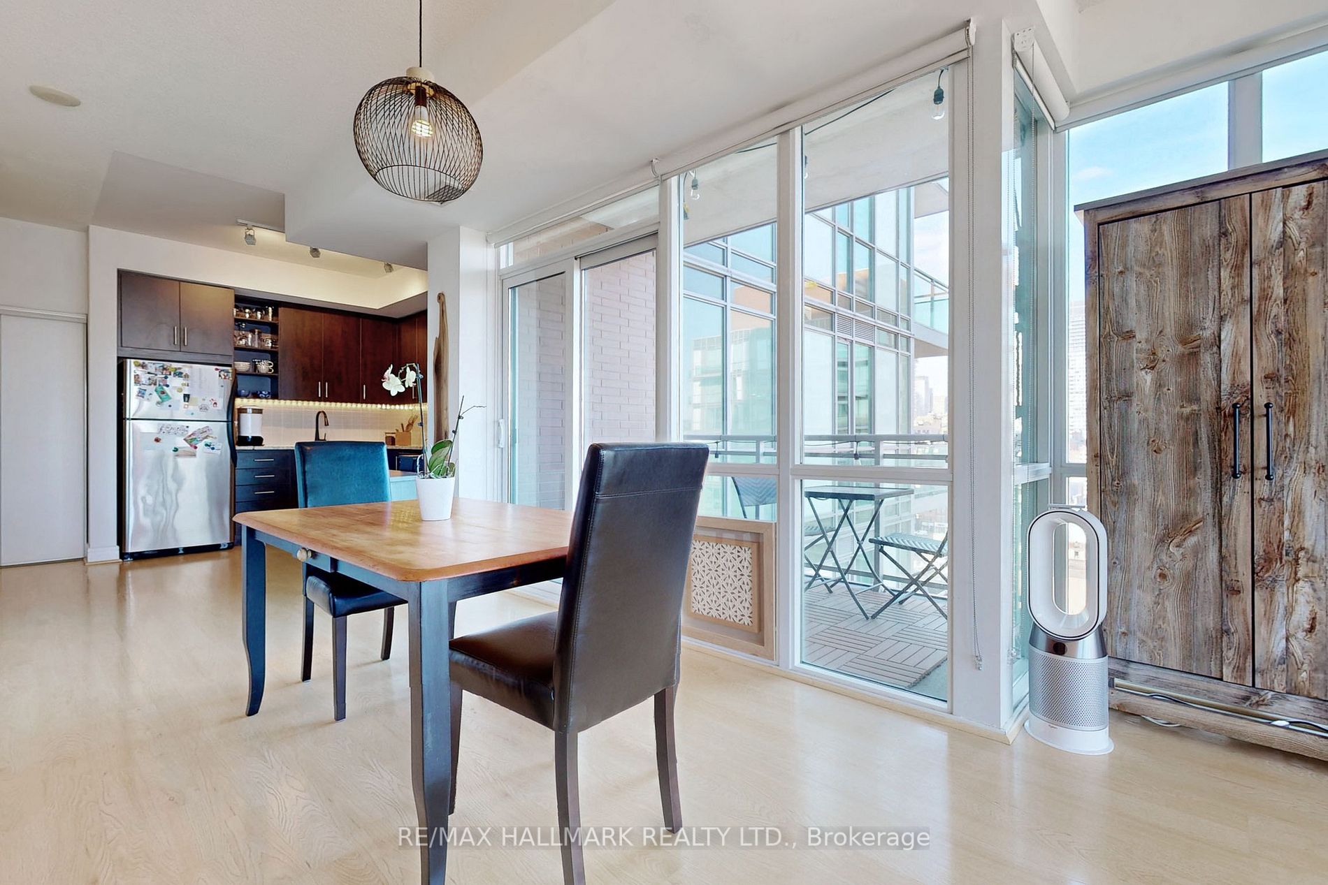 112 George St, #1208