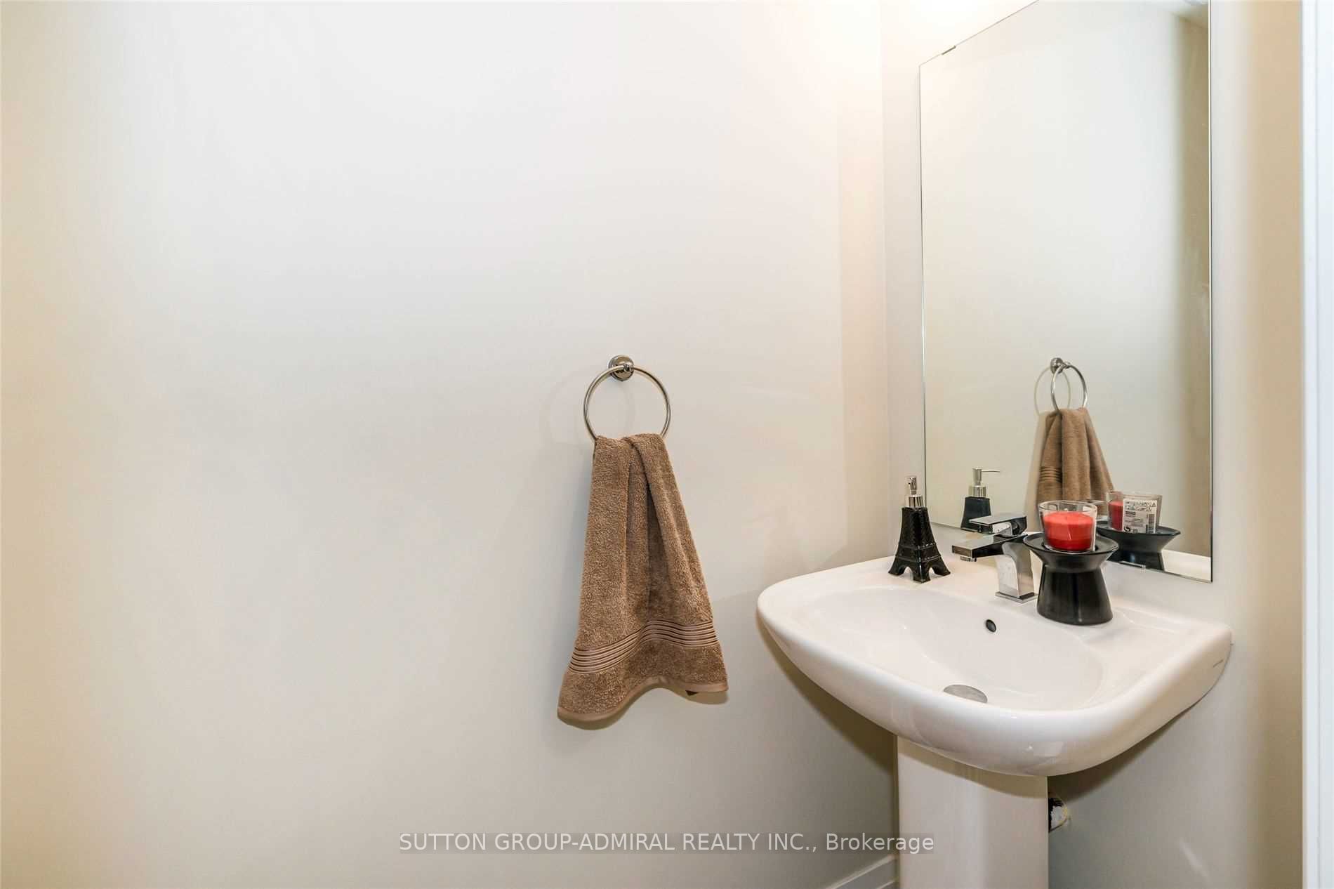 23 Eldora Ave, #102