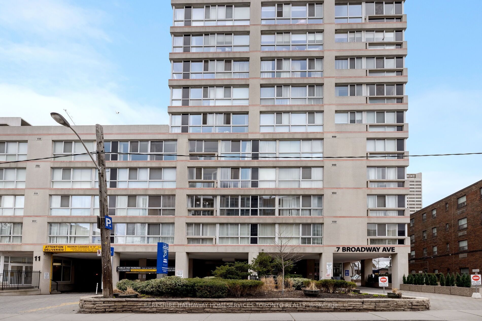 7 Broadway Ave, #503