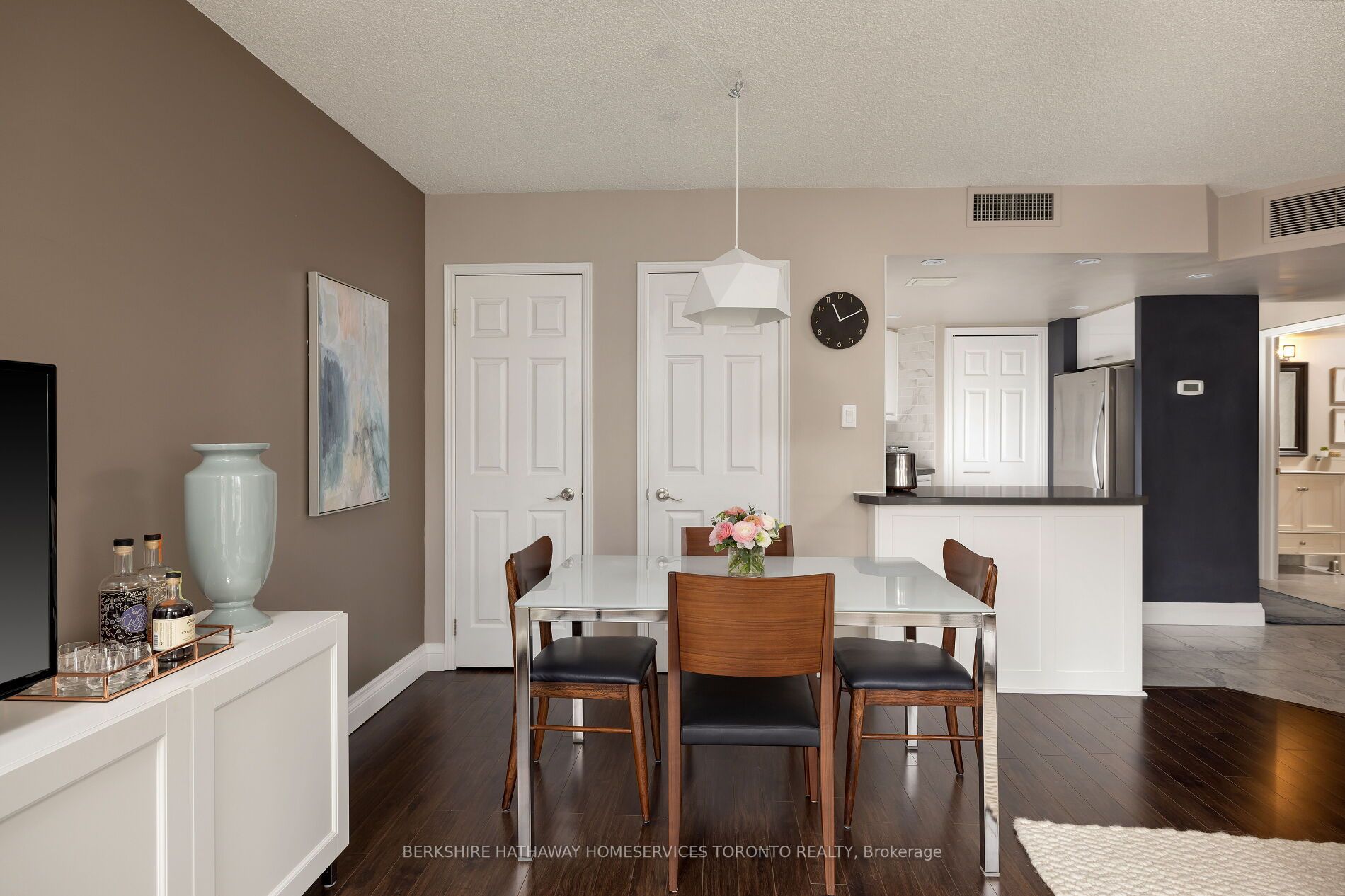 7 Broadway Ave, #503
