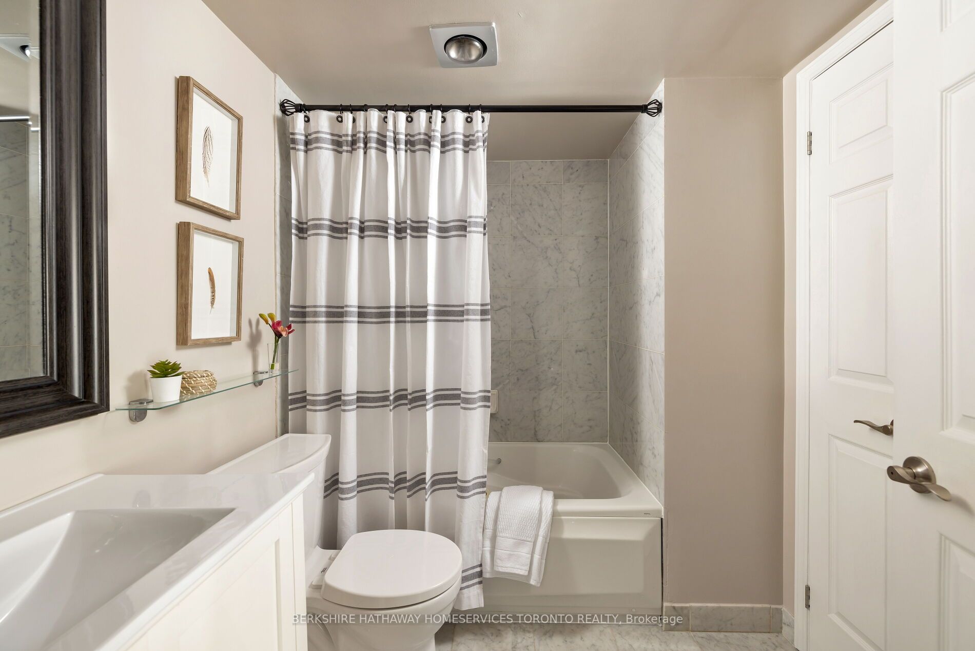 7 Broadway Ave, #503