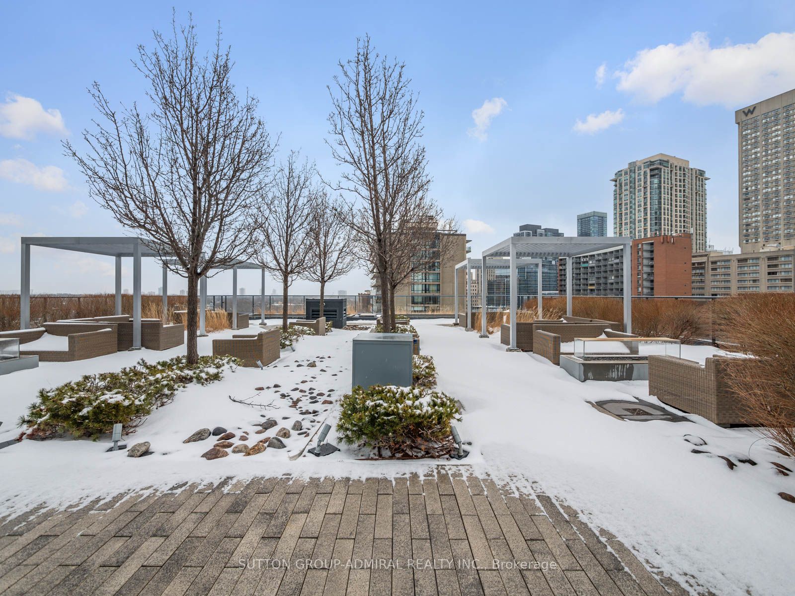 825 Church St, #301
