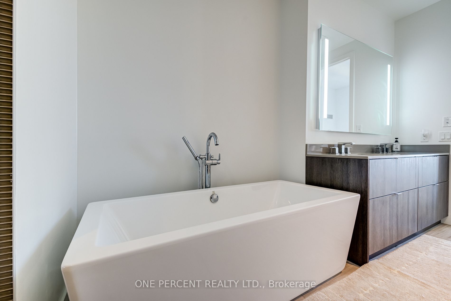 7 Grenville St, #6108