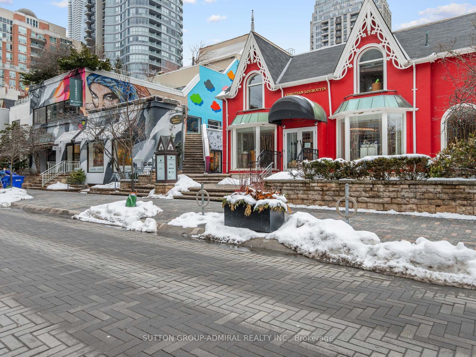 825 Church St, #301