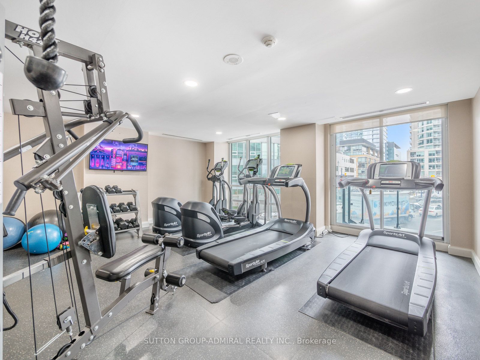 825 Church St, #301