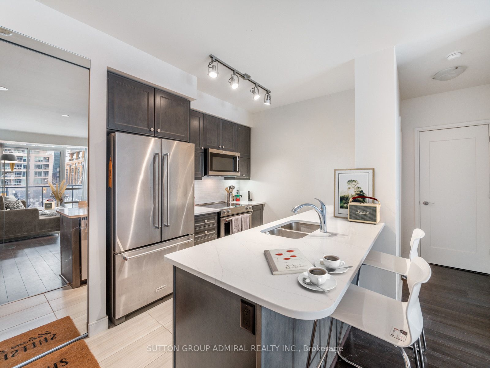 825 Church St, #301