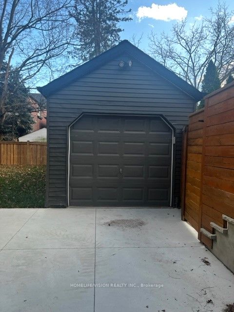 177 Snowdon Ave