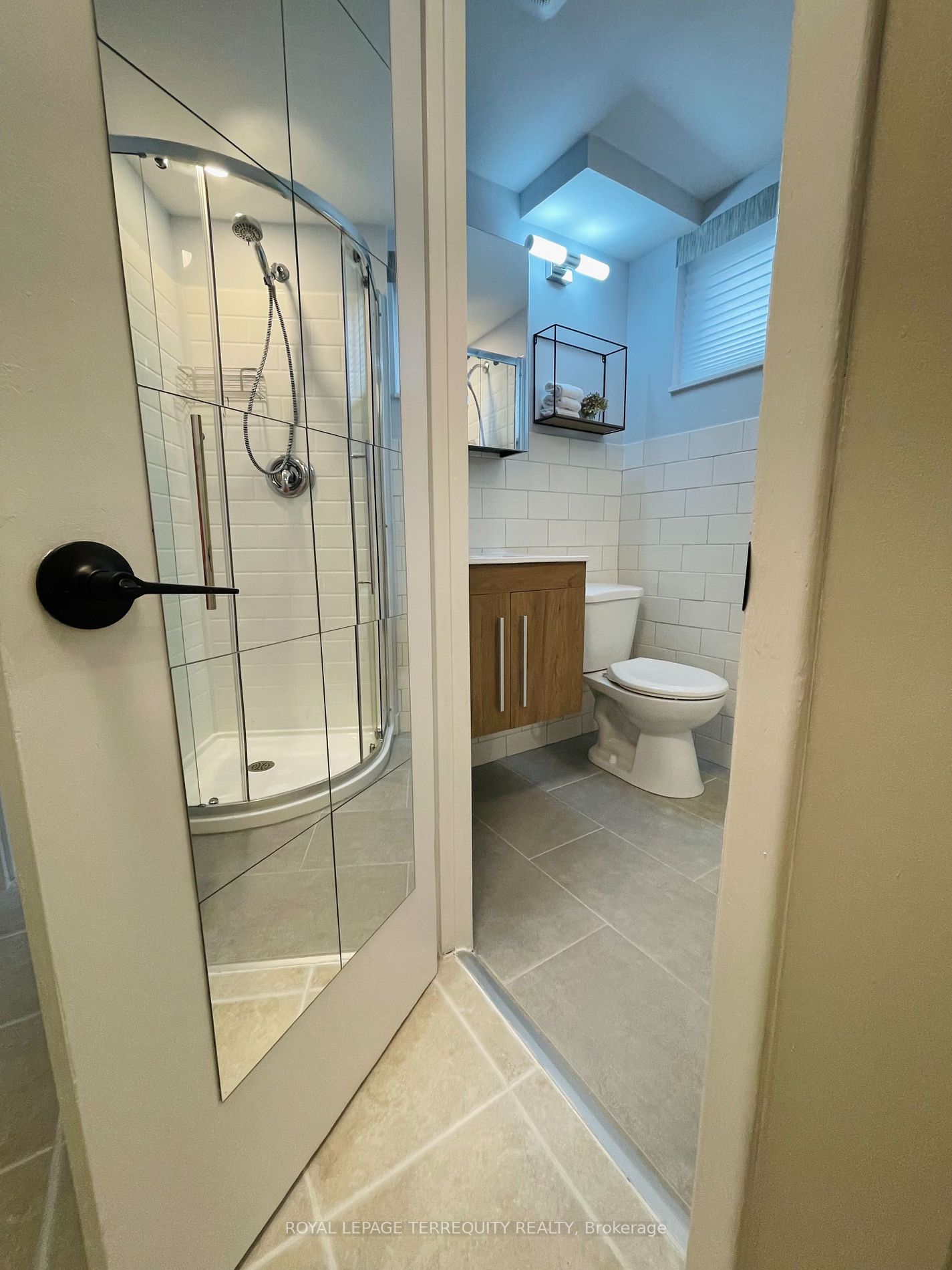 51 Garthdale Crt, #Lower