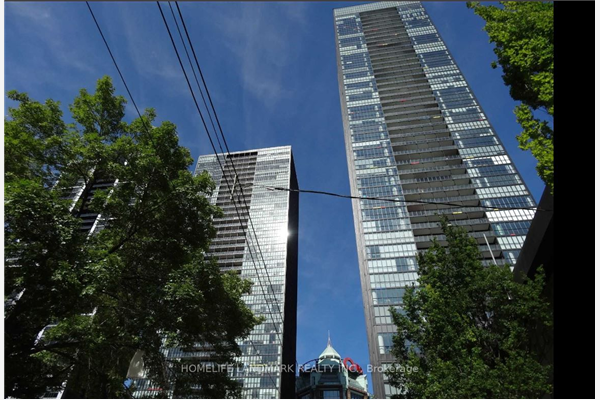 101 Charles St E, Toronto