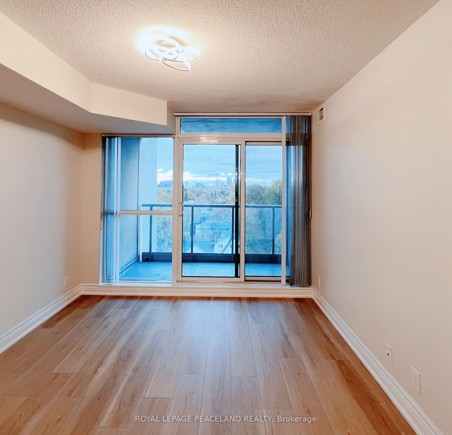 17 Anndale Dr, #808