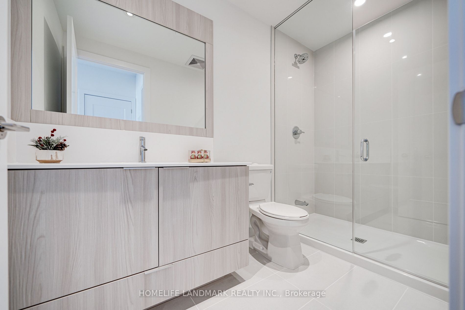 25 Adra Grado Way, #910